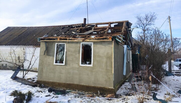 Через обстріл РФ зруйнований будинок священника в Ямному Сумської області