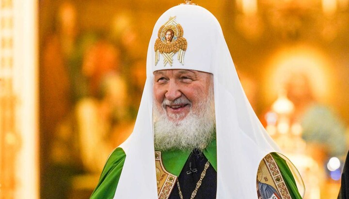 Патріарх Кирил закликав росіян хреститися заради непереможності Росії
