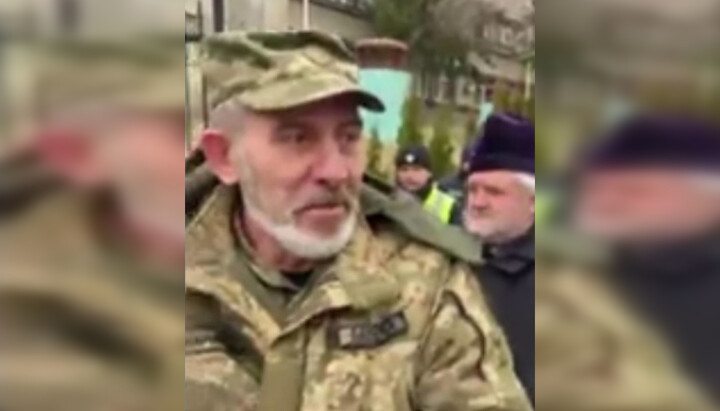 Захватчик храма УПЦ в Вышгороде торговал пожертвованными для ВСУ машинами