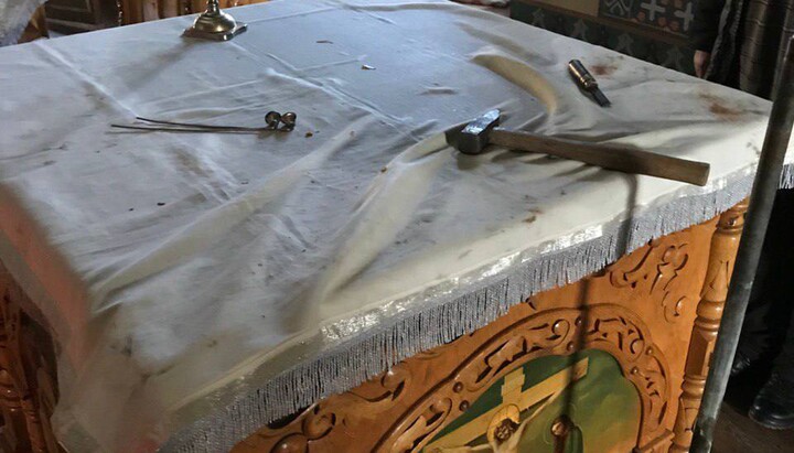 Vandalism at St. Nicholas Church of the UOC in Pokrovsk. Photo: Pokrovsk Vicariate
