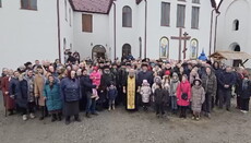 570 parishioners in Kelmentsi reaffirm their loyalty to UOC