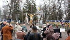 В Богодухове показали скульптуру Христа, созданную из 20 тыс. боеприпасов РФ