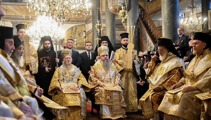 Думенко и Зоря на богослужении с Патриархом Варфоломеем. Фото: pomisna.info