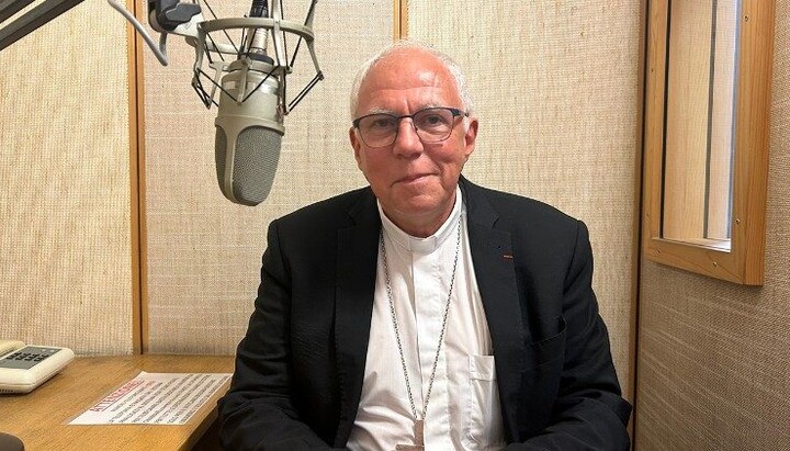 Monsignor Antoine Hérouard in the Vatican Radio Studio. Photo: vaticannews