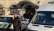 MinCulture commission arrives with police to "inventory" relics at Lavra