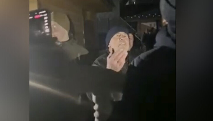 A dialogue with the occupiers of the UOC church in Dubivtsi on April 1, 2025. Photo: Video screenshot from UOJ