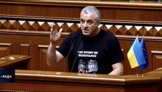 «Дикое средневековье»: нардеп раскритиковал захваты храмов УПЦ на Буковине