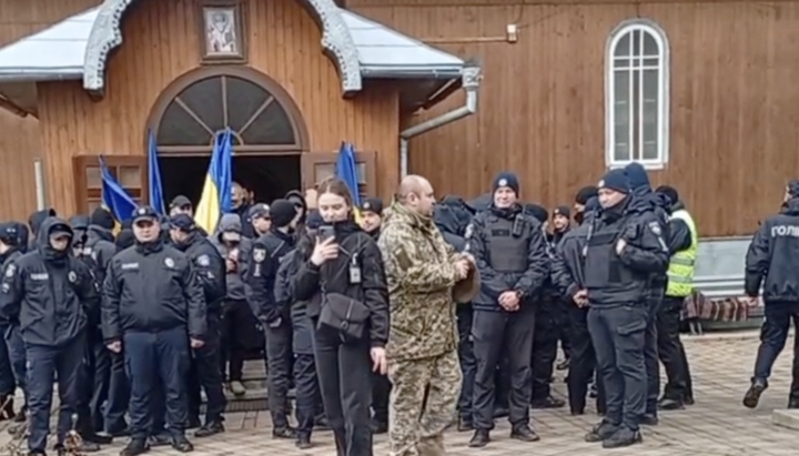Чернівецька ОВА відзвітувала, скільки парафій УПЦ «перейшло» до ПЦУ