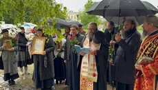 На місці Десятинного монастиря УПЦ звершили молебень в річницю його знесення