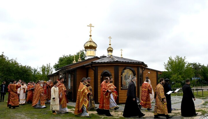 Хресний хід навколо нового Іоанно-Богословського храму УПЦ в Луцьку. Фото: Волинська єпархія