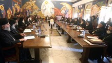 Ο θεολόγος καταδίκασε την απομάκρυνση του μητροπολίτη Πάφου και την συνέκρινε με τη δίκη κατά του Χριστού