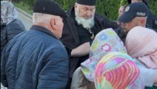 In Zabolottia, OCU "priest" kicks female parishioner