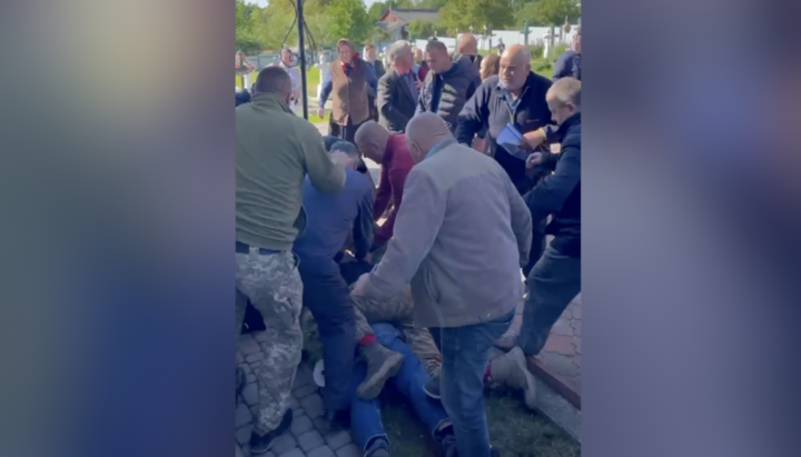 ΠЦΟ: να κλέψουν και να αφαιρέσουν