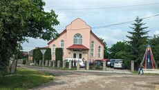 У протестантской церкви в Ровенской области избили сотрудников ТЦК