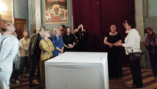 MPs given tour of sanctuary in seized UOC cathedral in Chernihiv