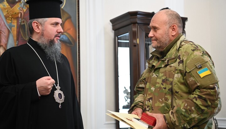 Epifaniy awards Yarosh. Photo: OCU