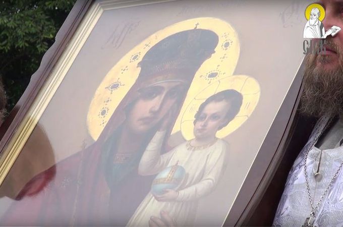 По Ровенщине путешествует чудотворная икона "Призри на смирение"
