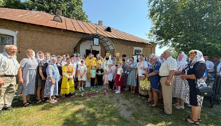 A temporary church of the UOC community in the residential house of a parishioner in the village of Hilcha. Photo: Press Service of the Rivne Eparchy of the UOC