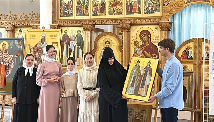 Студенты иконописной школы. Фото: СПЖ