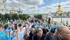 У Почаївській лаврі тисячі вірян УПЦ вшанували чудотворний образ Богородиці