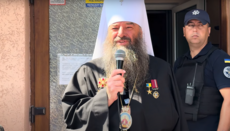 Митрополит Лонгин розповів, що йому заборонили брати під опіку сиріт