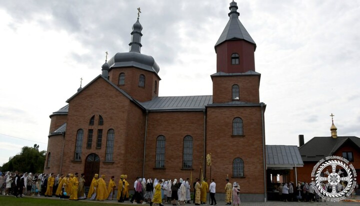 Believers at the Sts. Peter and Paul Church in Karpylivka during the patronal feast. Photo: the Volyn Eparchy's press service