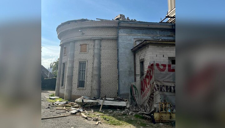 У Херсоні через обстріл постраждав Успенський собор