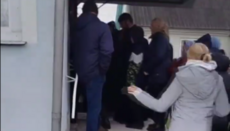 У Міньківцях рейдери ПЦУ зрізали замки і захопили храм УПЦ