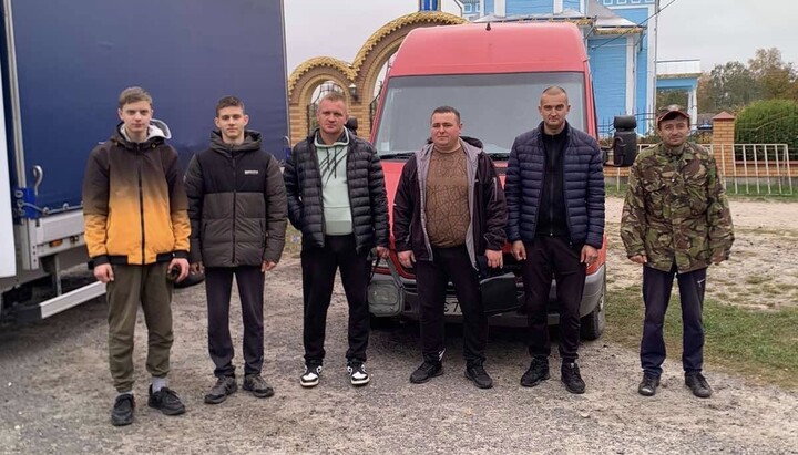 Волинські волонтери. Фото: ФБ єпархії