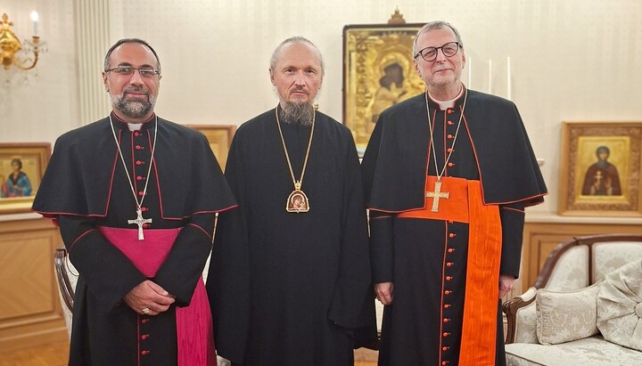 Metropolitan Veniamin with the Vatican representatives. Photo: the press service of the Belarusian Church