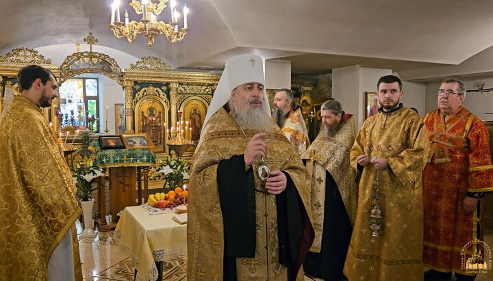 Metropolitan Arseniy in the Seraphim Church of Dnipro. Photo: Sviatohirsk Lavra