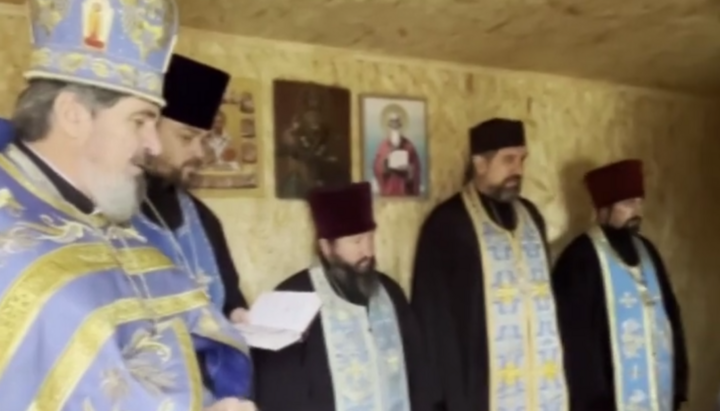 Photo: Prayer at the UOC Nativity of the Theotokos parish in the village of Novosilky. Source: Dozor