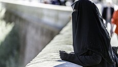 У Франції викрили групу ісламісток, які планували теракти в Парижі