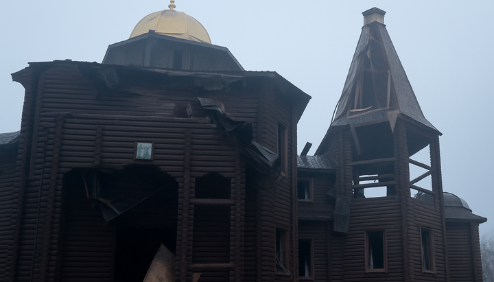 Damage to the Holy Trinity Church of the UOC in the town of Dobropillia, Donetsk region. Photo: Telegram channel of the Pokrovsky Vicariate