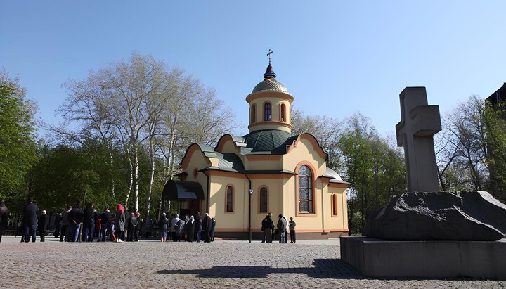 Seizure of the UOC Church in honor of the “Chernobyl Savior” Icon in Cherkasy. Photo: First Cossack