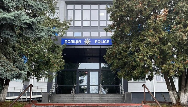 Будівля поліції у Вишгороді. Фото: Фейсбук о. Діонісія