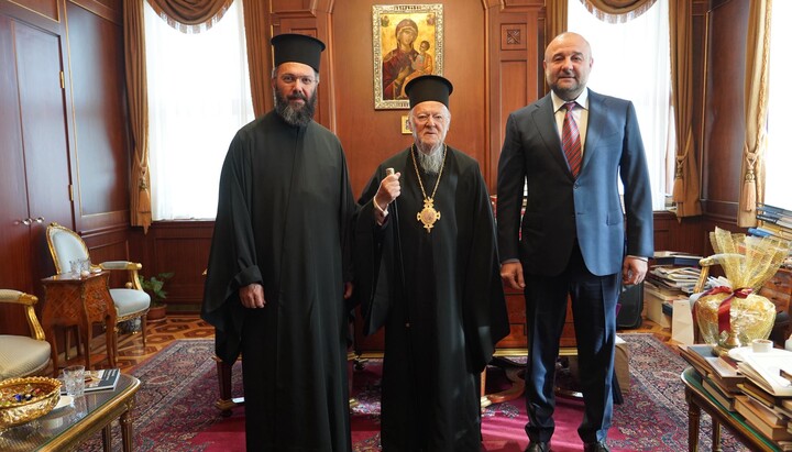 Petrovsky together with the Metropolitan of Austria and Patriarch Bartholomew. Photo: Press Service of the Austrian Metropolis