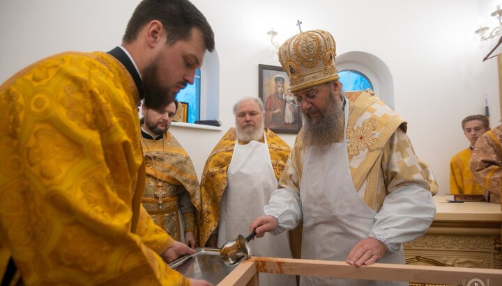 Митрополит Бориспільський і Броварський Антоній освятив престол на честь преподобного Софронія єпископа Іркутського в м. Березань. Фото: сторінка митрополита Антонія на Facebook