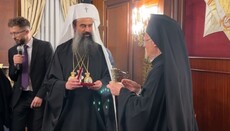 Pat Daniel awards Pat Bartholomew with order for overcoming schism in BOC