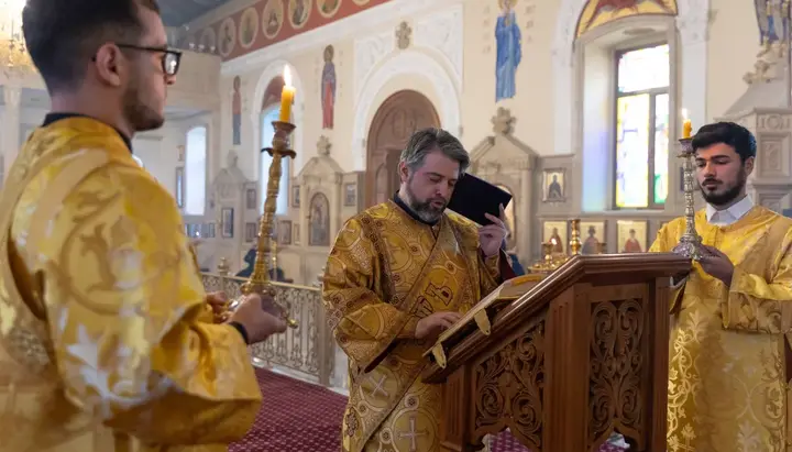 Богослужіння азербайджанською мовою в кафедральному соборі святих Жон-Мироносиць у Баку. Фото: Caliber.Az