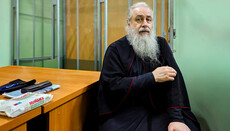 Το δικαστήριο άφησε τον Μητρopoλίτη Αρσένιο στη φυλακή για άλλες 60 ημέρες