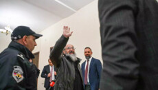 Ιεράρχης της Αρμενικής Εκκλησίας μεταφέρθηκε από το κρατητήριο σε κατ' οίκον περιορισμό