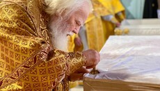 У храмі села Велятино на Закарпатті освятили престол
