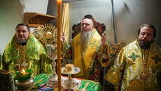 Пока заповедник срезал замки на храмах, Думенко «служил» в Дальних пещерах