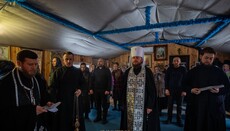 Ієрарх УПЦ звершив великопісну службу на гнаній парафії в Хмельницькому