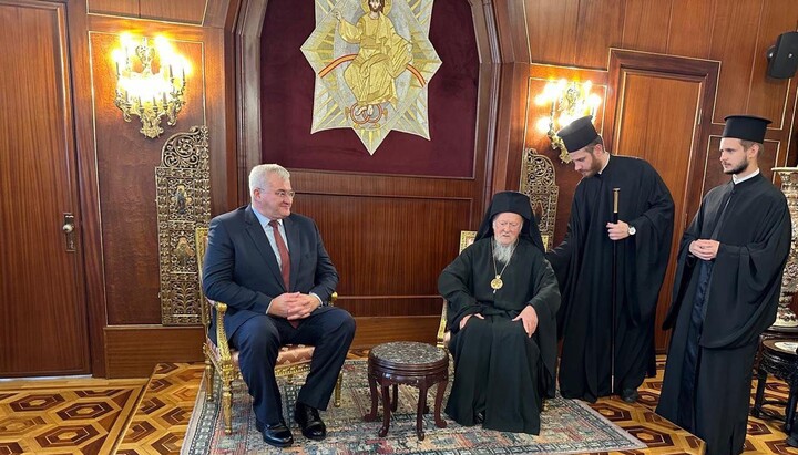 Sybiha and Patriarch Bartholomew. Photo: Sybiha's Facebook