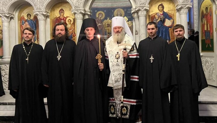 Монашеский постриг в Варваринском храме Киева. Фото: Фейсбук прот. Виктора Земляного