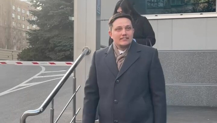 Адвокат Лаври протоієрей Микита Чекман після засідання. Фото: "Перший козацький"