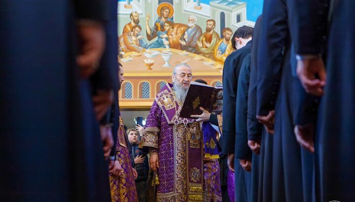 Χειροτονία σε αναγνώστες των φοιτητών της ΚΔΑιΣ. Φωτογραφία: τύπου υπηρεσία της ΚΔΑιΣ