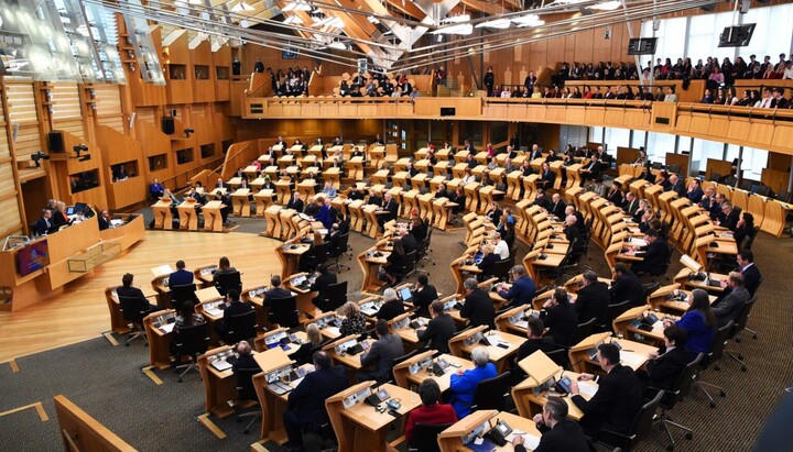 Зал заседаний шотландского парламента. Фото: Энди Бьюкенен / AFP